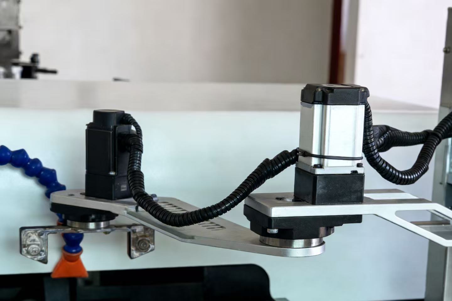 Precision Dual-Motor Mechanical Components: Powering A New Benchmark For Efficient And Stable Production